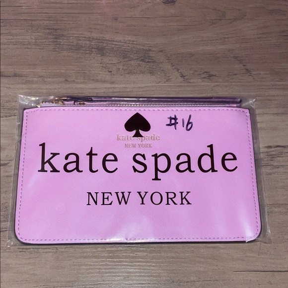 Kate Spade Lavender Zip Wristlet | Chic & Stylish | NWT - Picture 3 of 9